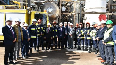 Photo of Inauguration d&rsquo;une unité de séparation des gaz de l&rsquo;air de la Société « Hélios » à Arzew (Oran)